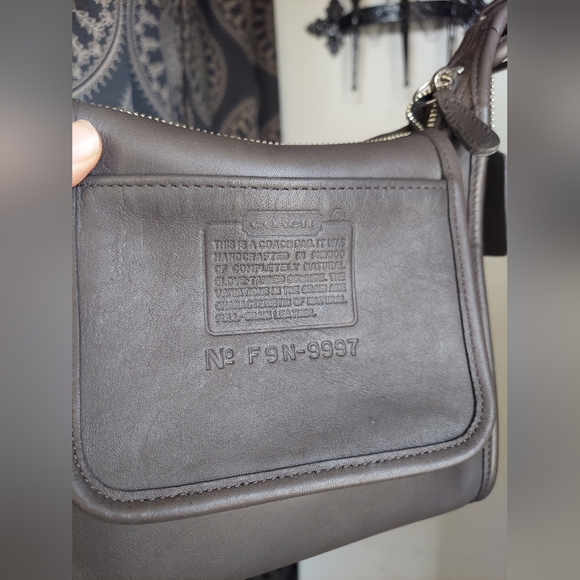 Vintage Coach Gray Small Legacy Zip 9997🩶 - Picture 12 of 15